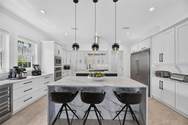 713 ISLEBAY DRIVE, Apollo Beach, FL 33572