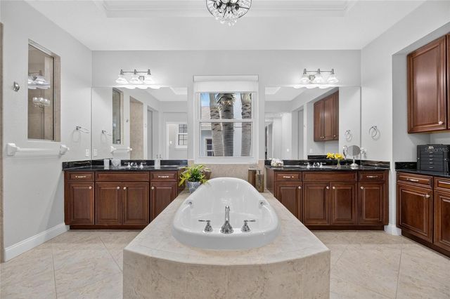 713 ISLEBAY DRIVE, Apollo Beach, FL 33572