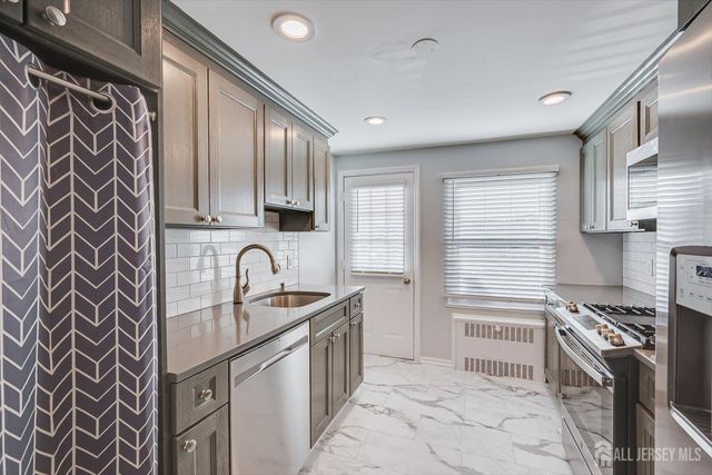 29-B Garfield Park, Edison, NJ 08837