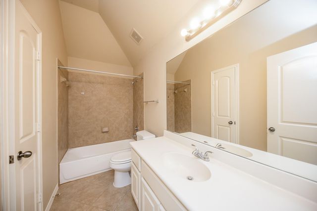 4019 Windmill Creek Drive, Richmond, TX 77407