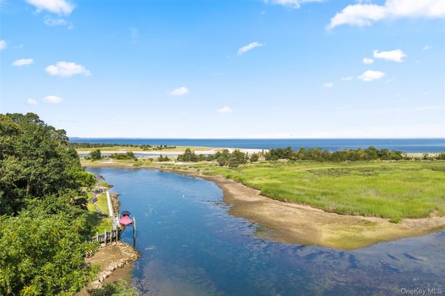 14 W Meadow Lane Extension, Stony Brook, NY 11790