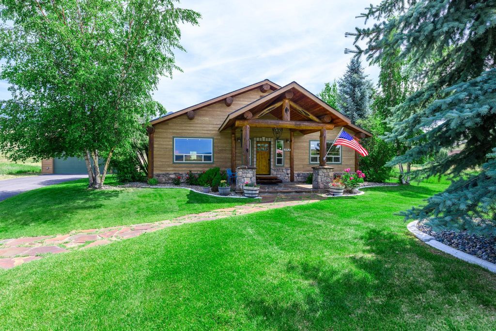 192 Leonard Lane, Eureka, MT 59917 photo 2
