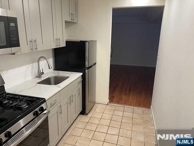 3-10 Fair Lawn Avenue, Fair Lawn, NJ 07410
