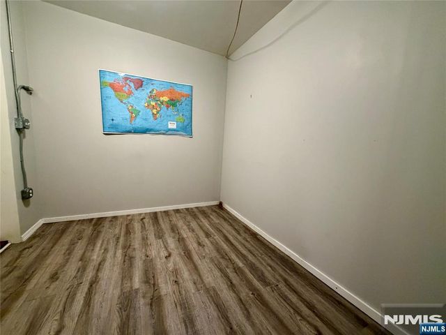 3-10 Fair Lawn Avenue, Fair Lawn, NJ 07410