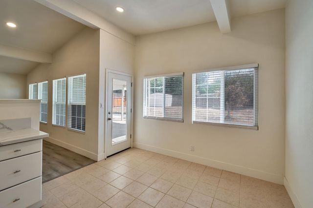 2520 Mission Ave, Carmichael, CA 95608