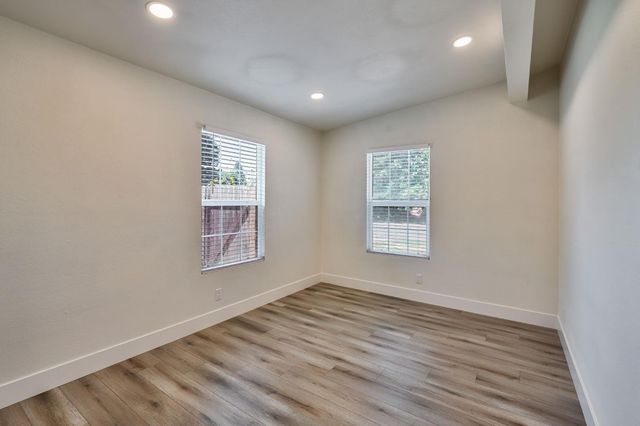 2520 Mission Ave, Carmichael, CA 95608