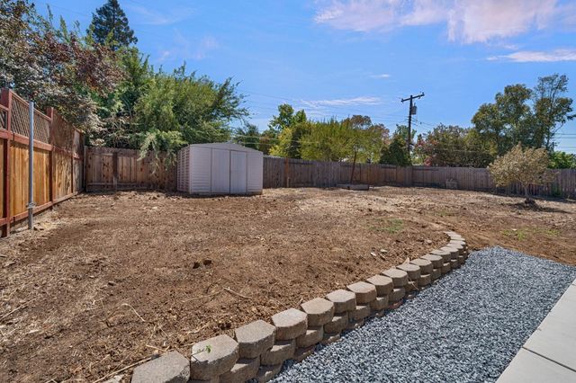 2520 Mission Ave, Carmichael, CA 95608