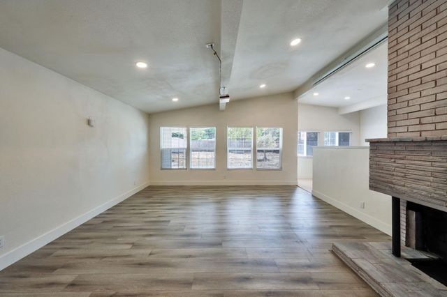 2520 Mission Ave, Carmichael, CA 95608