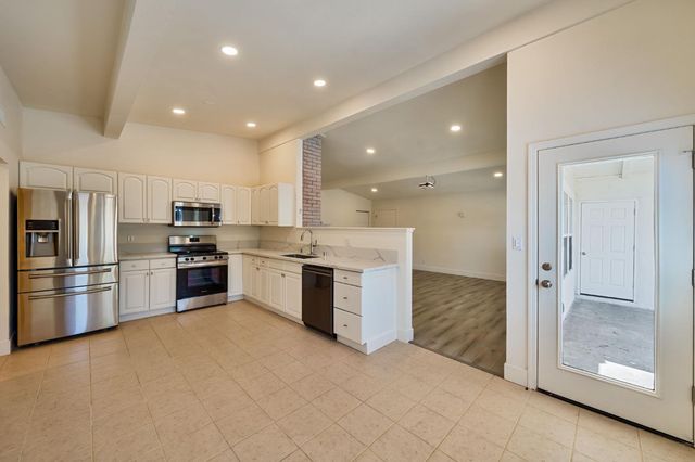 2520 Mission Ave, Carmichael, CA 95608