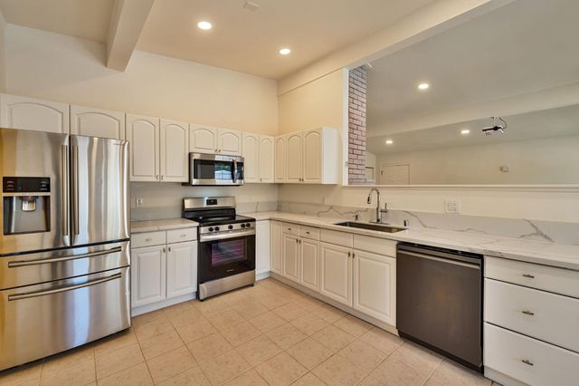 2520 Mission Ave, Carmichael, CA 95608