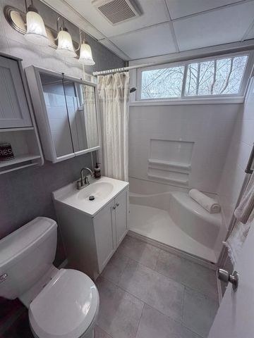 745 CARVER LANE, Menasha, WI 54952