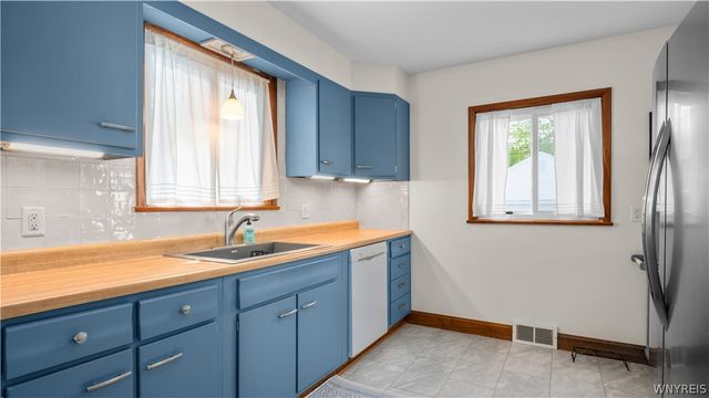 86 Lasalle Avenue, Tonawanda, NY 14217