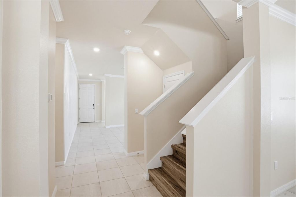 Image 16 of property listing at 813 161ST STREET E, Bradenton, FL 34212