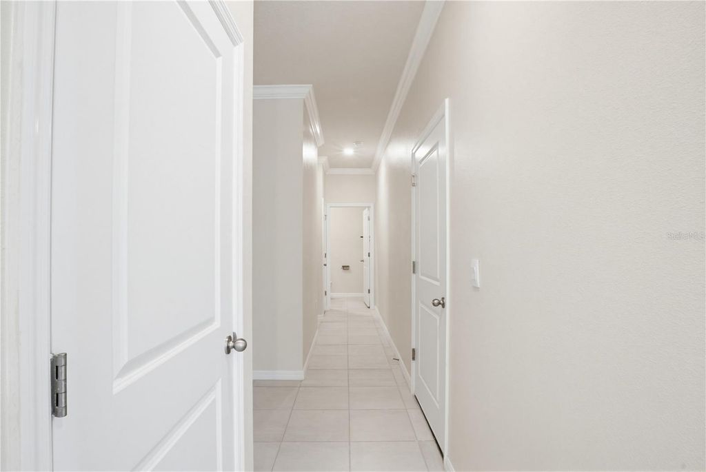 Image 22 of property listing at 813 161ST STREET E, Bradenton, FL 34212