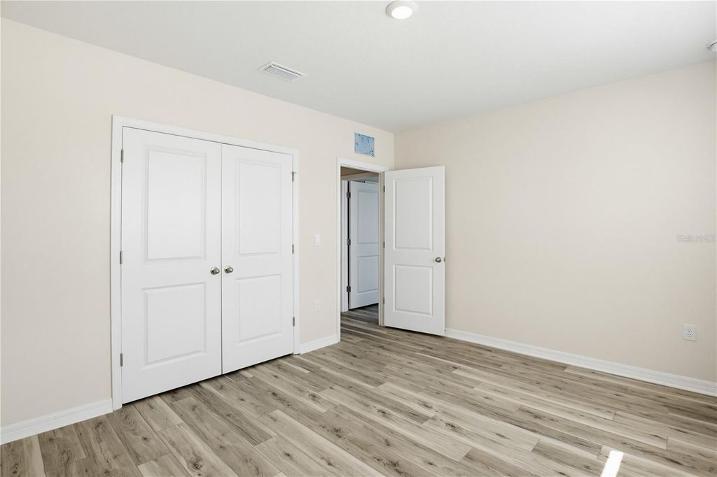 Image 23 of property listing at 813 161ST STREET E, Bradenton, FL 34212