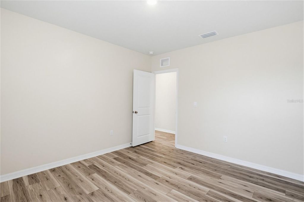 Image 24 of property listing at 813 161ST STREET E, Bradenton, FL 34212