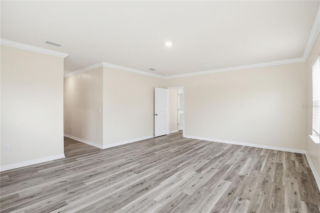Image 29 of property listing at 813 161ST STREET E, Bradenton, FL 34212