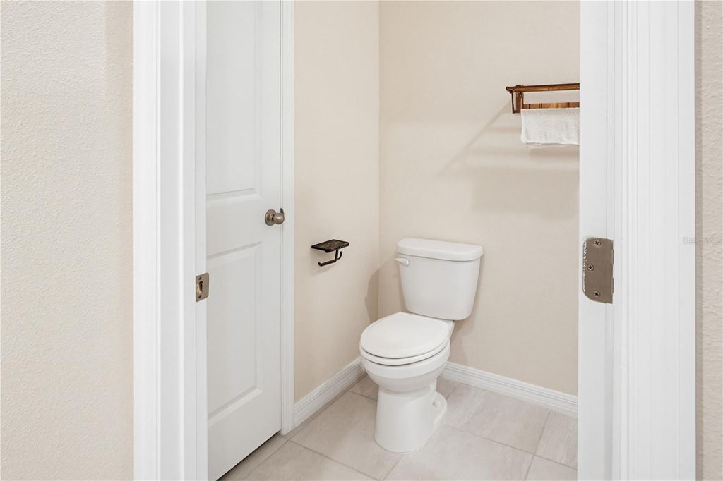 Image 39 of property listing at 813 161ST STREET E, Bradenton, FL 34212