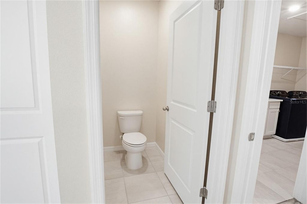 Image 41 of property listing at 813 161ST STREET E, Bradenton, FL 34212