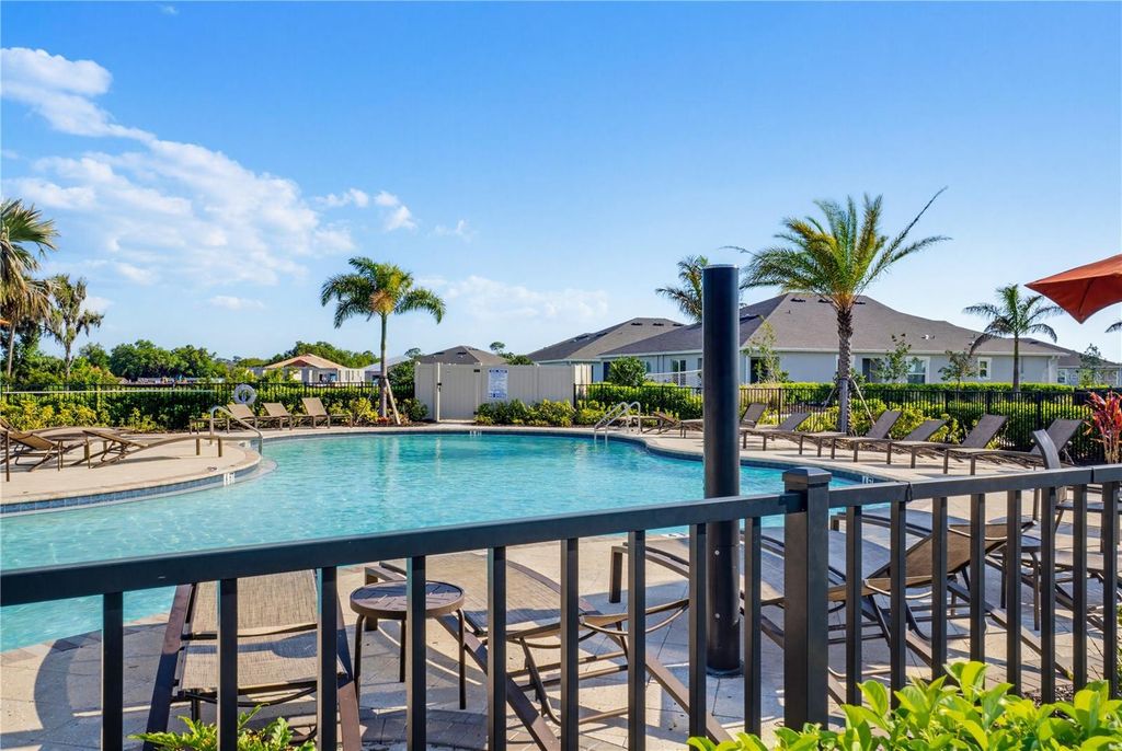 Image 46 of property listing at 813 161ST STREET E, Bradenton, FL 34212