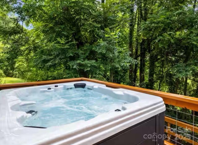 45 Mountainside Circle, Maggie Valley, NC 28751