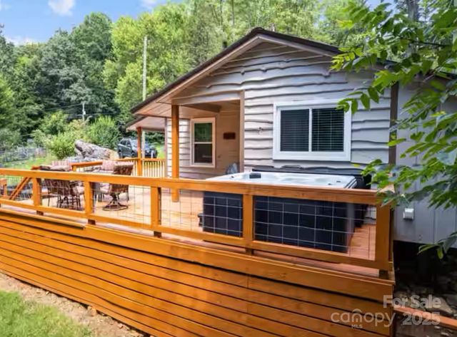 45 Mountainside Circle, Maggie Valley, NC 28751