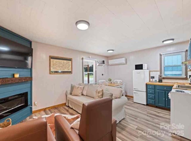 45 Mountainside Circle, Maggie Valley, NC 28751