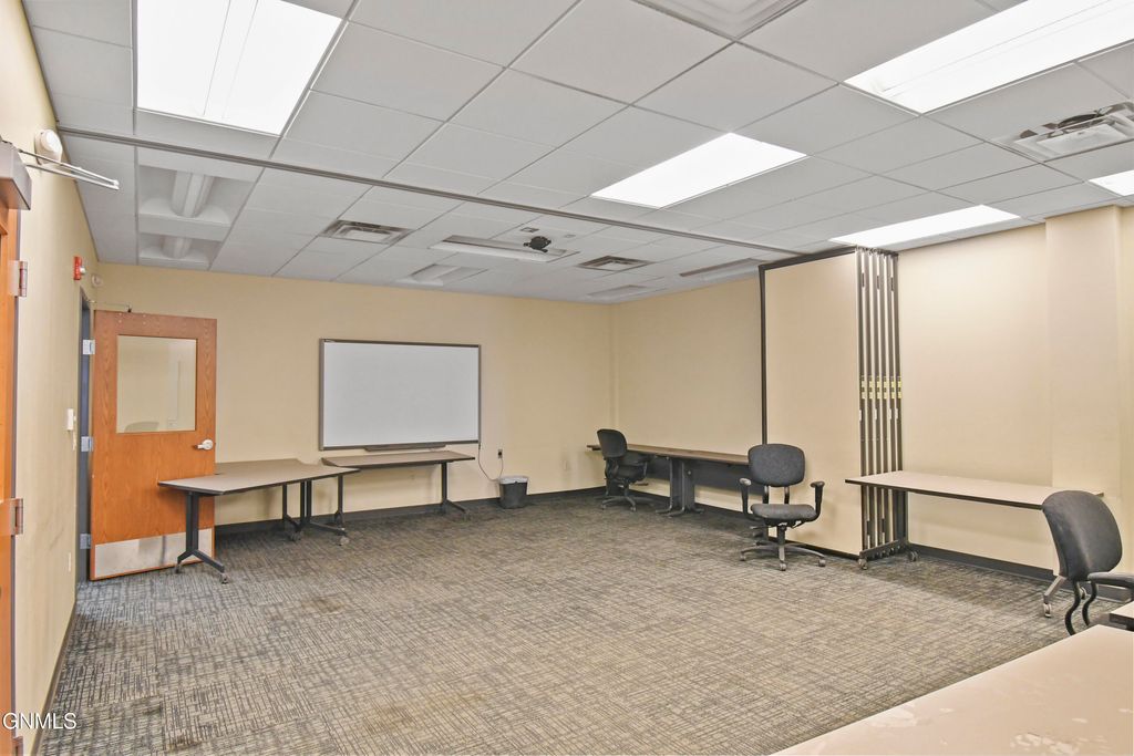 420 Halliburton Drive, Williston, ND 58801 photo 6