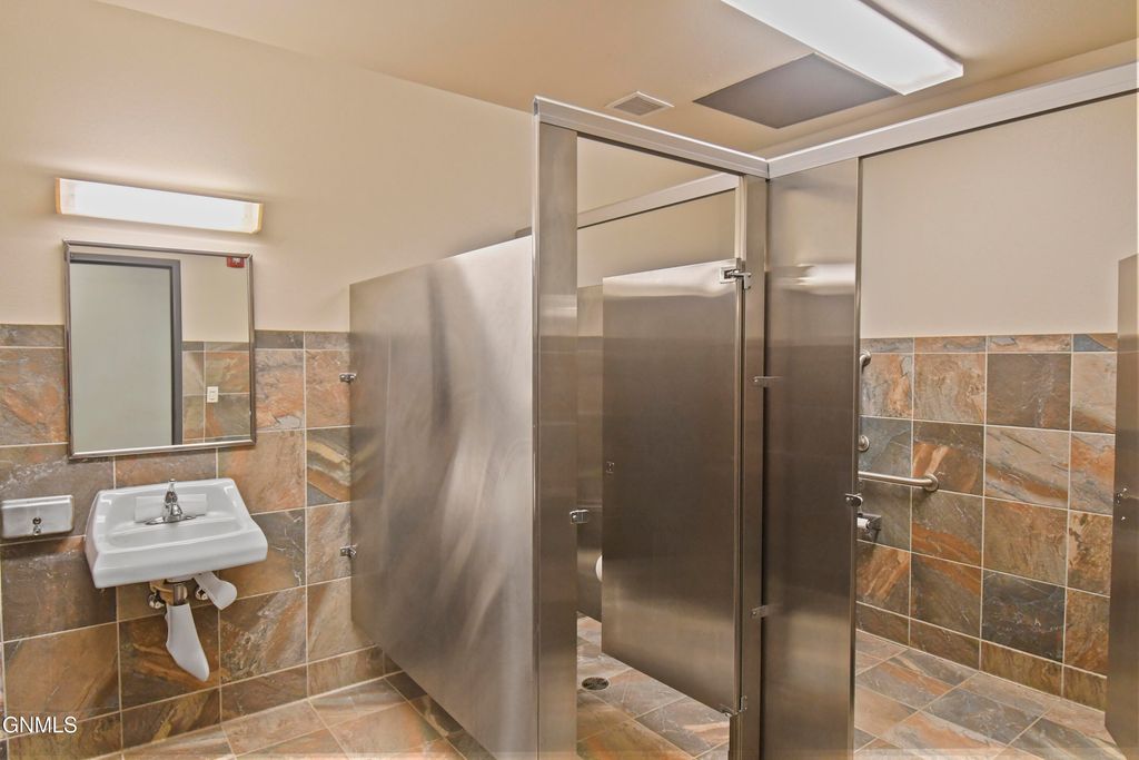 420 Halliburton Drive, Williston, ND 58801 photo 9