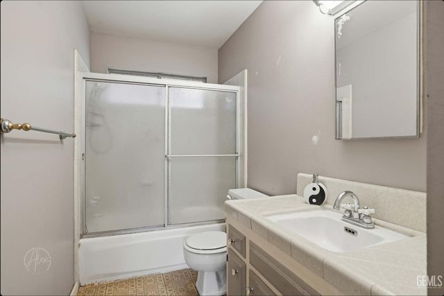 4617 De Ette Avenue, Bakersfield, CA 93313