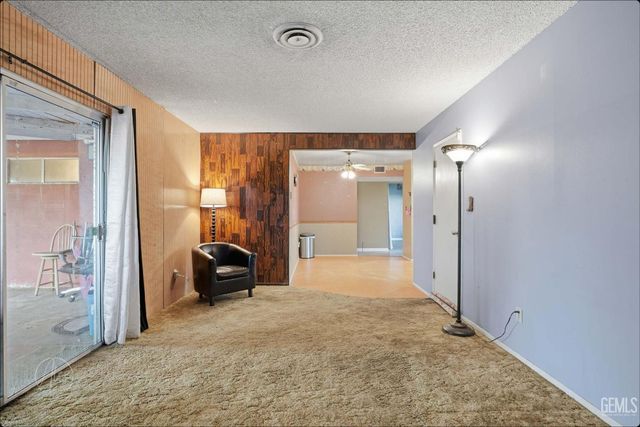 4617 De Ette Avenue, Bakersfield, CA 93313