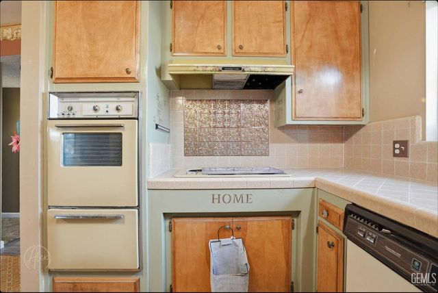 4617 De Ette Avenue, Bakersfield, CA 93313