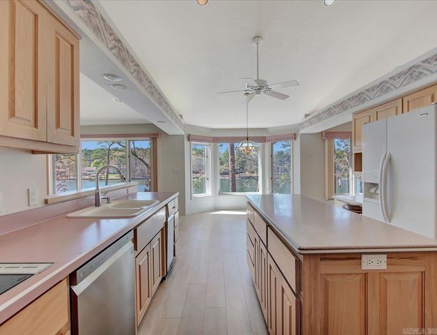 10 Adaja Lane, Hot Springs Village, AR 71909