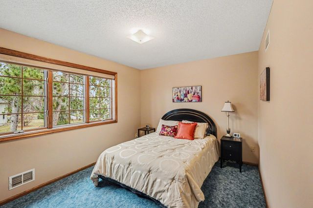 3118 139th Avenue NW, Andover, MN 55304