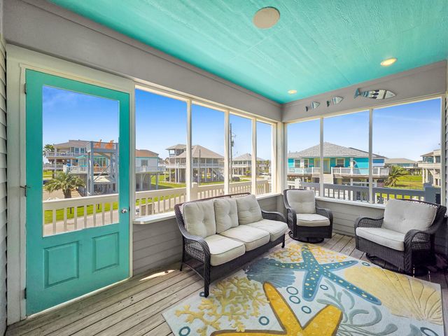 878 Surf Road, Crystal Beach, TX 77650