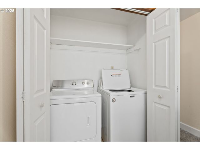 9 Ne SPYGLASS Loop, Roseburg, OR 97470