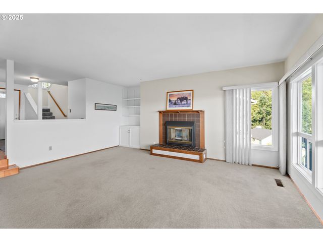 9 Ne SPYGLASS Loop, Roseburg, OR 97470