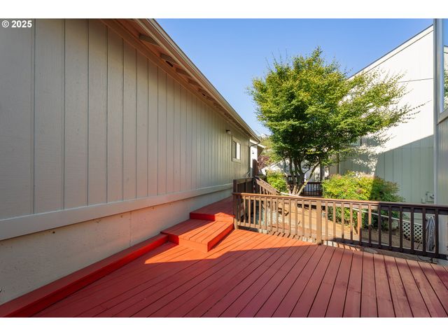 9 Ne SPYGLASS Loop, Roseburg, OR 97470