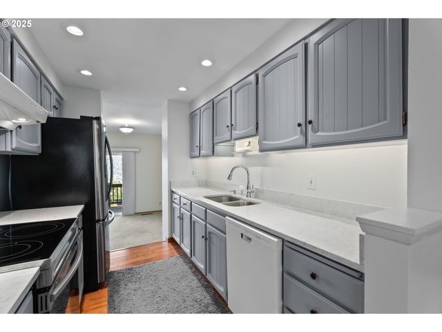 9 Ne SPYGLASS Loop, Roseburg, OR 97470