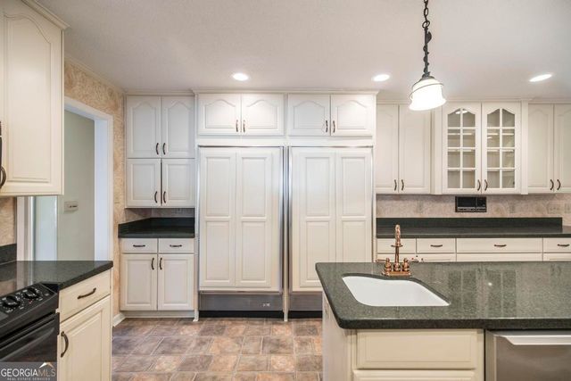 207 BECKY Drive, Bonaire, GA 31005