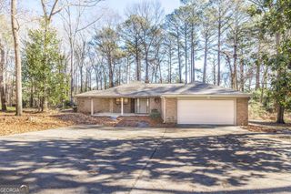 207 BECKY Drive, Bonaire, GA 31005