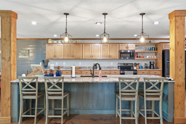 1560 Fairfield Rd, Westmoreland, TN 37186