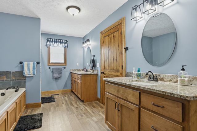 1560 Fairfield Rd, Westmoreland, TN 37186