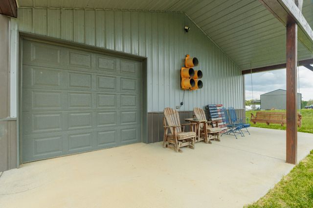 1560 Fairfield Rd, Westmoreland, TN 37186