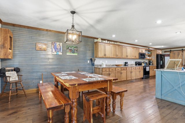 1560 Fairfield Rd, Westmoreland, TN 37186