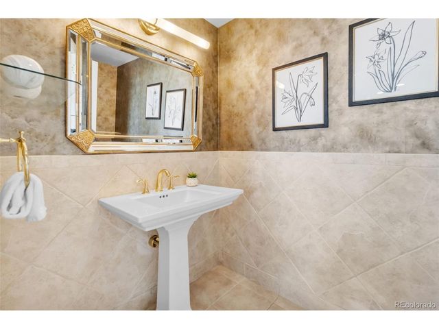 400 E 3rd Ave 1004, Denver, CO 80203