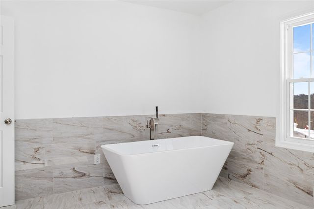 614 Plum St, Luzerne Twp, PA 15417