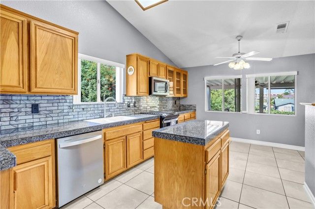 3148 Indian Canyon Court, Highland, CA 92346