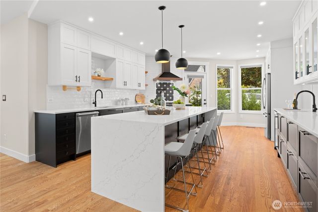 18720 33rd Avenue SE, Bothell, WA 98012