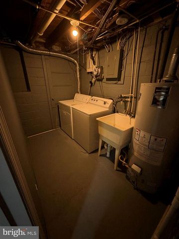 3413 WALLFORD DR, Baltimore, MD 21222